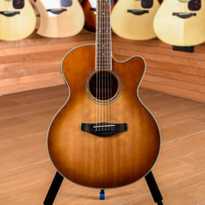 YAMAHA CPX 7 acoustic guitars