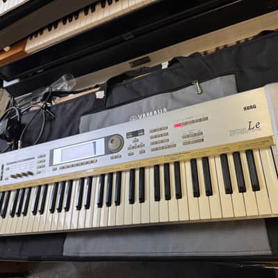 Korg TRITON LE 61 key synthesizer, piano/vintage keyboard 16mg //ARMENS// image 6