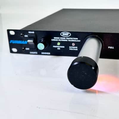 Furman PL-8 Series II Power Conditioner & Surge Protector image 3