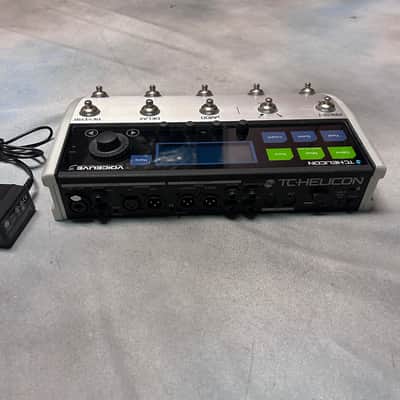 TC-Helicon Voicelive 3 Vocal FX & Multi Looper w/Power Supply image 6
