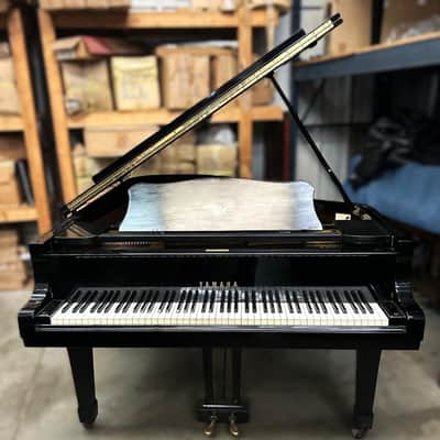 Yamaha G5 Grand Piano 6'6" Ebony Polish Excellent Condition image 2