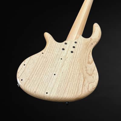 Elrick Basses EVO Gold 5 - Ambrosia Maple 2024 - Satin image 10