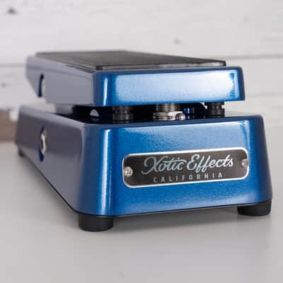 Xotic XW-2 Wah - Metallic Blue image 2
