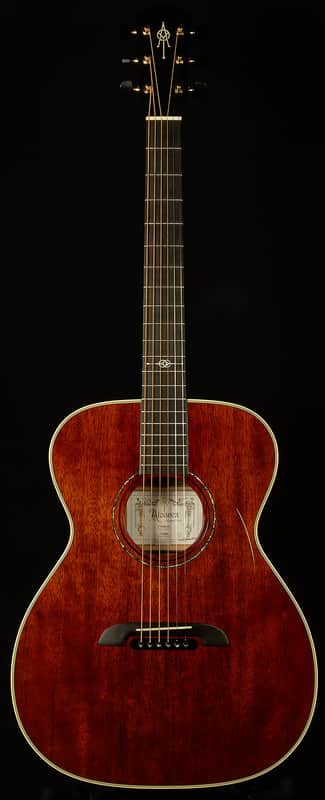 Alvarez Yairi Masterworks Honduran Folk/OM FYM66HD