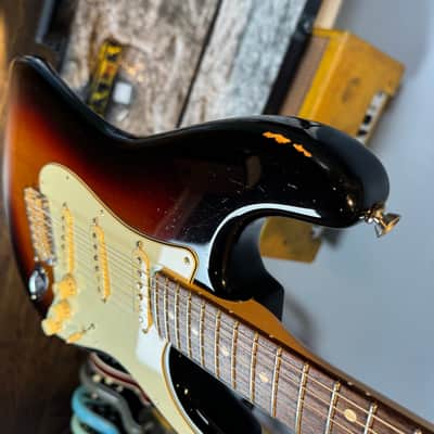 Fender American Professional Stratocaster 2018 - Sunburst image 7