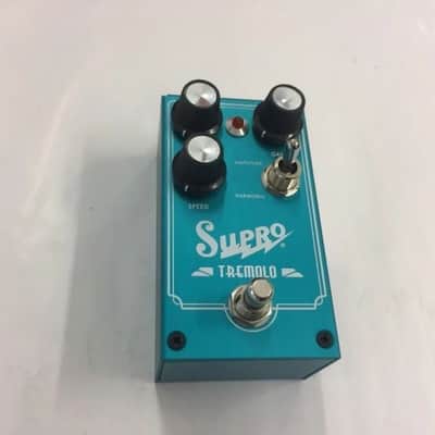 Supro 1310 Tremolo Amplitude and Harmonic Tremolo & Drive Pedal w/ Original box & paperwork image 2