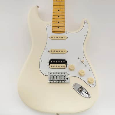 Brio 11-Hole Round Corner HSS Strat Pickguard (3-Ply) - White image 4
