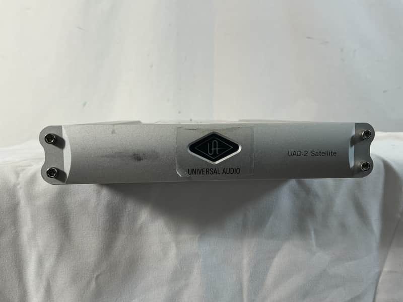 Universal Audio UAD-2 Satellite QUAD Core Firewire DSP Accelerator - Silver image 1