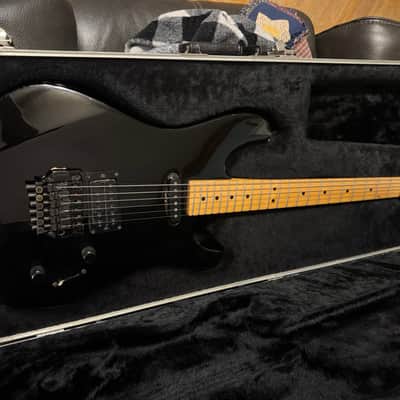 Peavey Tracer with original hard case image 1