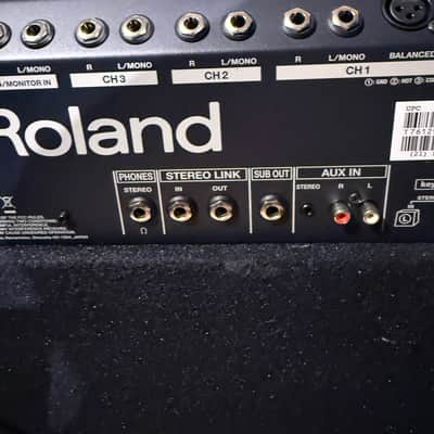Roland KC-400 keyboard amplifier. 150 watts with 12” speaker, horn tweeter, 4-channel mixer, XLR mic 2018 - Black image 8