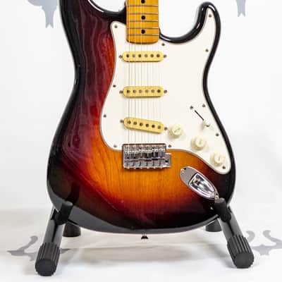 Daion Performer Series 500YB - Yellow Sunburst - Stratocaster image 1