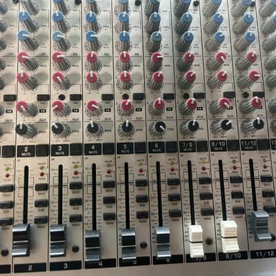 Behringer Eurorack UB1832FX-Pro 18-Input 3/2-Bus Mic / Line Mixer with Multi-Effects Processor 2000s - Silver image 3
