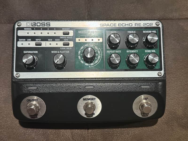 Boss RE-202 Space Echo