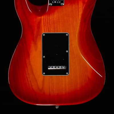 Fender American Ultra Luxe Stratocaster Maple Fingerboard Plasma Red Burst (092) image 4