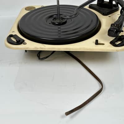 Garrard RC121/4D 4 Speed Auto Console Turntable image 4
