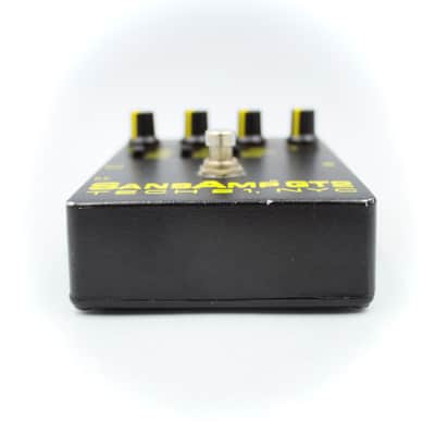 Tech 21 SansAmp GT2 Tube Amp Emulation Pedal Made in USA Guitar Effect Pedal Tech21 32521 image 9