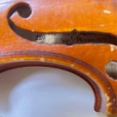 Suzuki 220 size 1/10 violin, Japan 1979 with case & bow, Very Good Cond image 12