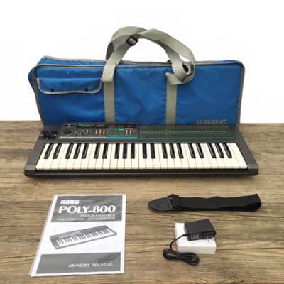 Korg Poly-800 Vintage Synthesizer Keyboard + Original Case and Accessories