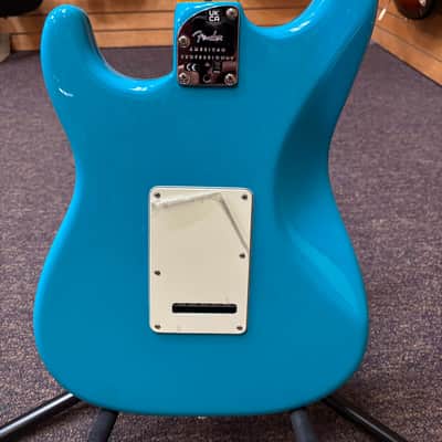 Fender American Pro II Stratocaster, 2023, Miami Blue with Hardshell Case image 5