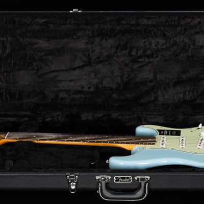 Fender Limited Edition Vintera II Road Worn '60s Stratocaster Sonic Blue (864) image 7