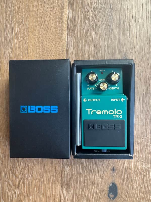 Boss TR-2 Tremolo (Silver Label)