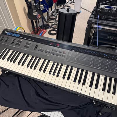 Korg DW 8000 Synth w hard case - serviced and works great