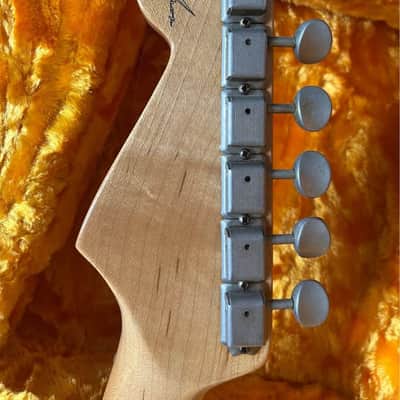 2006 Fender Stratocaster Relic 1960 - Sunburst image 5