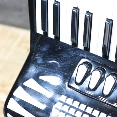 Excelsior Model 1320E 120-Bass 41-Key 11-Treble Switch Piano Accordion w/Case image 15
