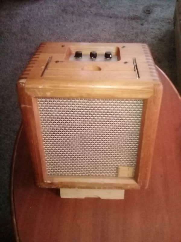 Electro Harmonix Freedom Amp. Battery Powered (Rechargeable). Buskers Dream Amplifier image 1
