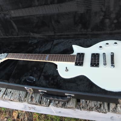 LTD By ESP EC200 Electric Guitar w/ Hardshell Case - Satin White image 1