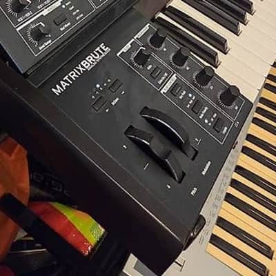 Arturia MatrixBrute 49-Key Synthesiser 2017 - Present - Black Edition image 4