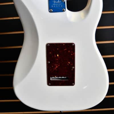Fender American Ultra Stratocaster Left-Handed LH RW 2021 Arctic Pearl APL US210072828 7lb 15.9 oz image 12