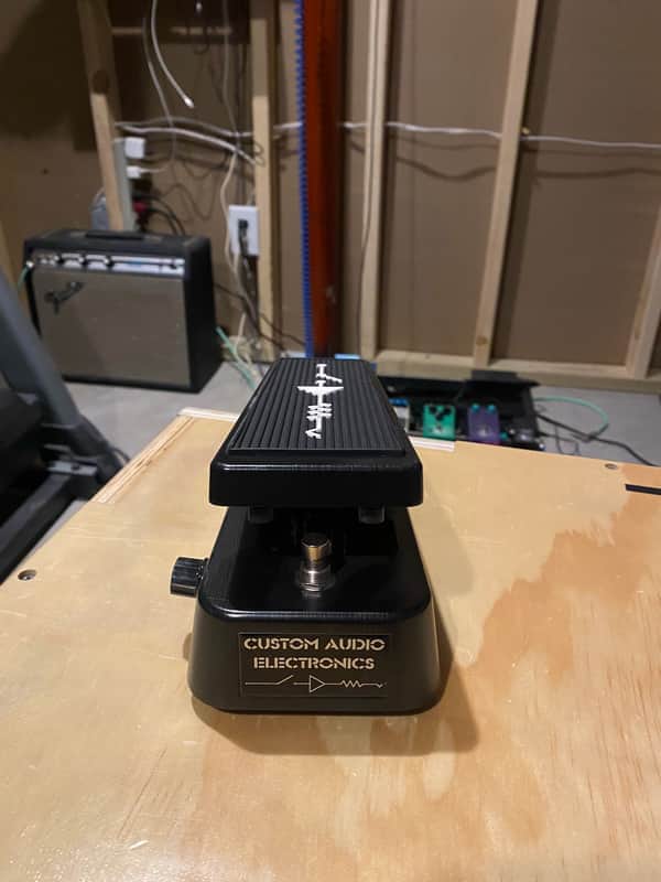 Dunlop MC404 CAE Custom Audio Electronics Wah