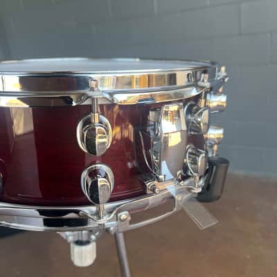 Mapex Saturn Series 5.5x14" Maple/Walnut Snare Drum in Transparent Cherry Red Lacquer image 3