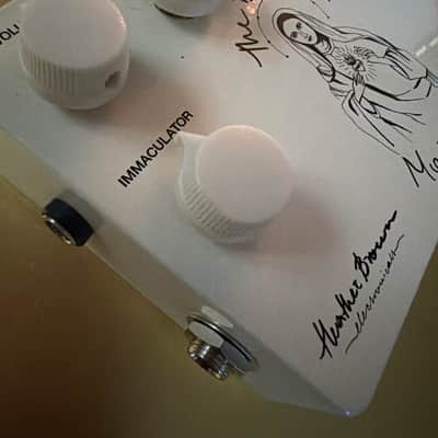Heather Brown Electronicals The Blessed Mother: Light Gain Transparent Overdrive / Boost 2010s - White image 2