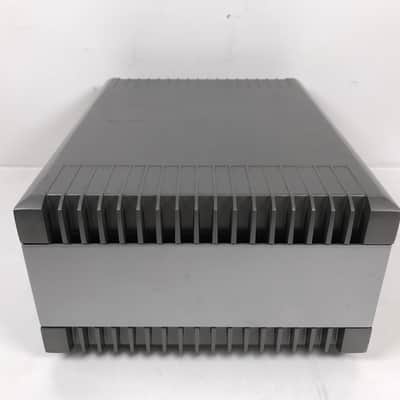 Quad 909 Stereo Power Amplifier image 5