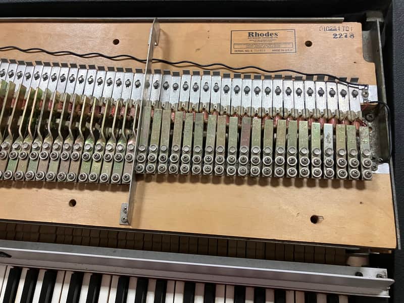 Rhodes MK1 Suitcase 73-Key Electric Piano 1978 - Black Rounded Top