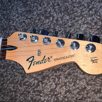 2013 Fender Standard Stratocaster electric guitar with gigbag image 2