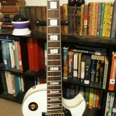 Epiphone Les Paul Custom Pro 2004 Alpine White with SKB TSA hard case image 5