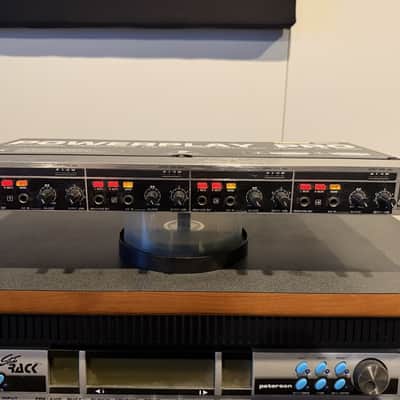 Behringer Powerplay Pro Model HA4400 - 4-Channel Headphone Distribution Amp 2008 Standard image 1