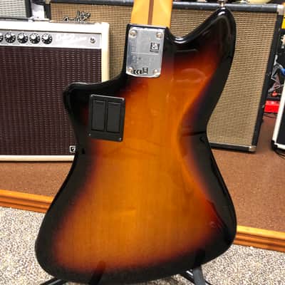 Fender Player Plus Active Meteora Bass 2022 - Present - 3-Color Sunburst image 5