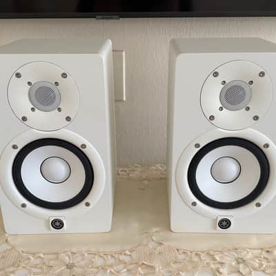 Yamaha HS5 5" Powered Studio Monitor (Pair) 2015 - Present - White image 2