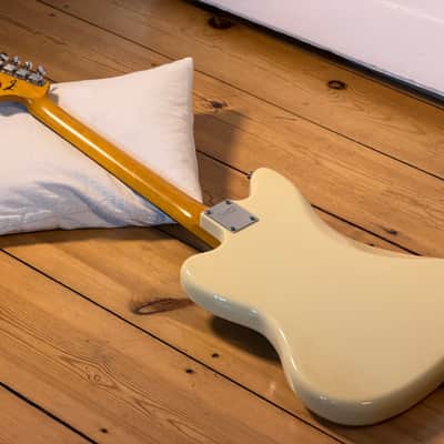 Squier J Mascis Jazzmaster with Rosewood Fretboard 2012 - 2017 - Vintage White image 6