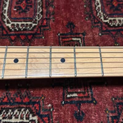 Fender Eric Clapton Artist Series Stratocaster with Vintage Noiseless Pickups 2005 Torino Red image 9
