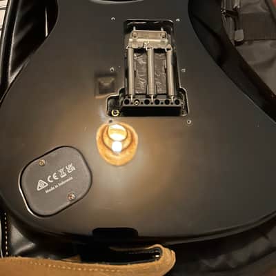 Ibanez THBB10 Tim Henson Signature 2019 - 2022 - Black image 4