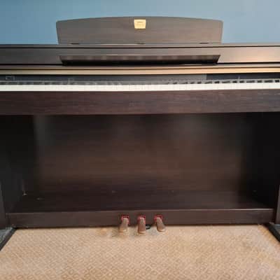 Yamaha CLP-330 Clavinova 88-Key Digital Piano 2020 - Present - Black image 2