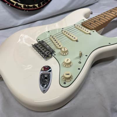 Squier Deluxe Roadhouse Strat Stratocaster Electric Guitar MIM - Made in Mexico - Olympic White image 17