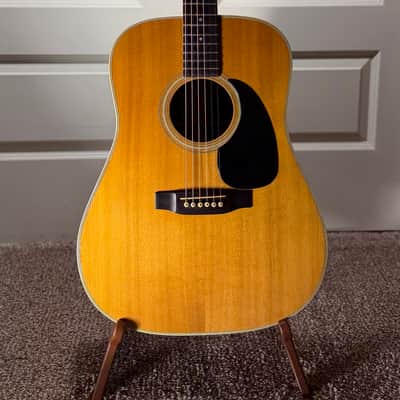 Martin 1973 D-28 - Natural image 1