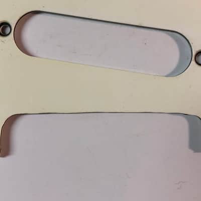 Stratocaster Style 3-Ply Pickguard - Aged White - 1980’s image 4