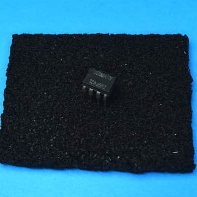TCA350 Z DIP8 Genuine Delay Line BBD chip for Solina, Vermona, Wersi, Elka, Crumar, Bohm image 2